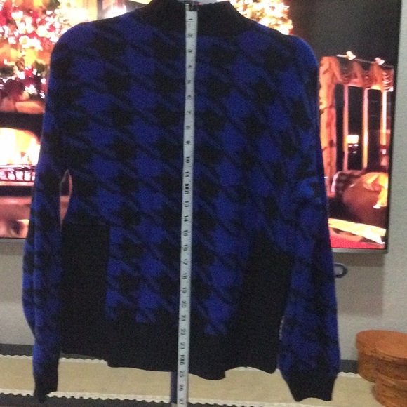 NWOT Black and Cobalt Houndstooth Sweater (M) - Picture 9 of 10